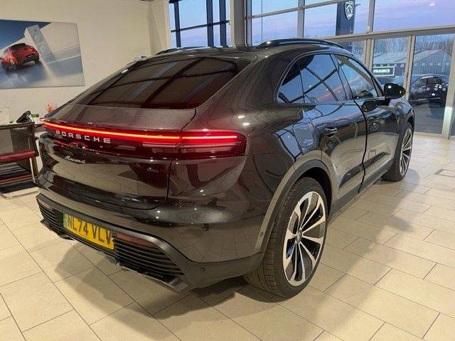 2024 Porsche Macan 0.0 300kW 4 100kWh 5dr Auto
