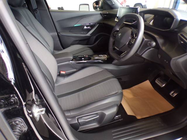 2023 Peugeot 2008 0.0 100kW Allure Premium+ 50kWh 5dr Auto