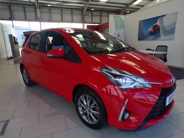 Toyota Yaris 1.5 VVT-i Icon 5dr Hatchback Petrol Red