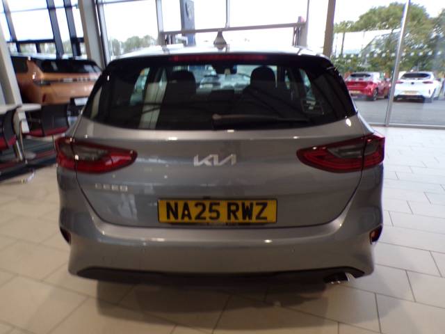 2025 Kia Ceed 1.5T GDi ISG 138 2 5dr