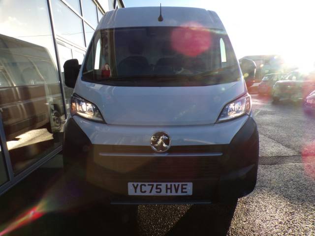Vauxhall Movano 2.2 Turbo D 140 H2 Van Prime Panel Van Diesel White