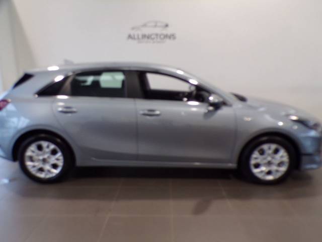 2025 Kia Ceed 1.5T GDi ISG 138 2 5dr