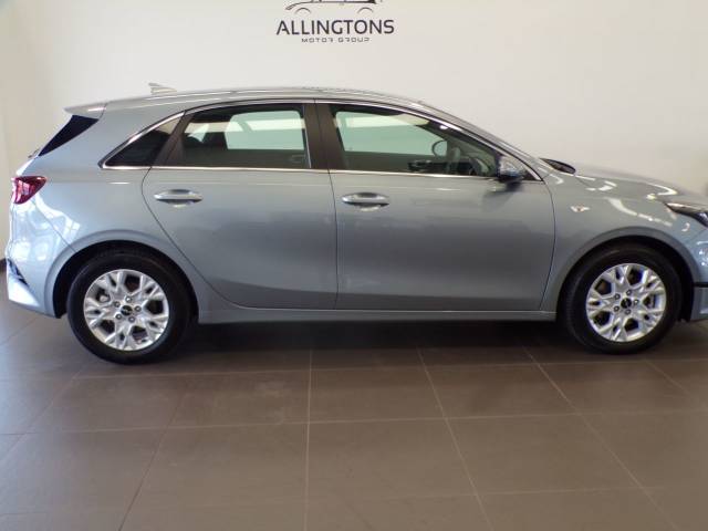 2025 Kia Ceed 1.5T GDi ISG 138 2 5dr