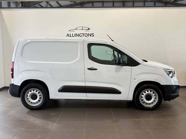 2023 Vauxhall Combo Cargo 2300 100kW Dynamic 50kWh H1 Van Auto