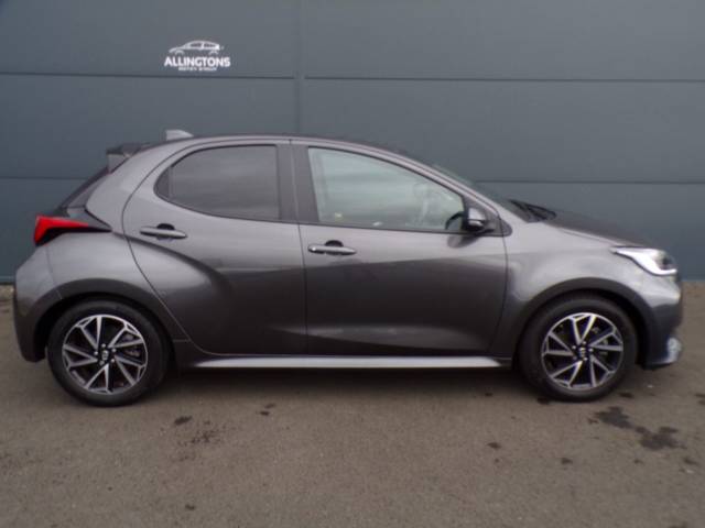 2022 Toyota Yaris 1.5 design hev cvt