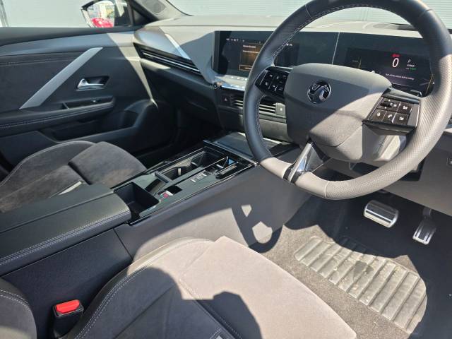 2024 Vauxhall Astra 1.6 Plug-in Hybrid GSe 5dr Auto