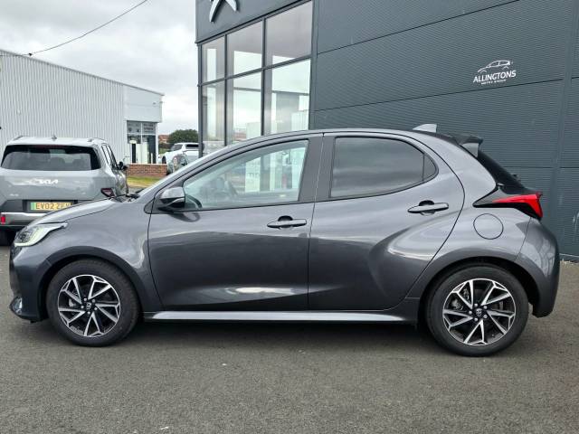 2022 Toyota Yaris 1.5 design hev cvt