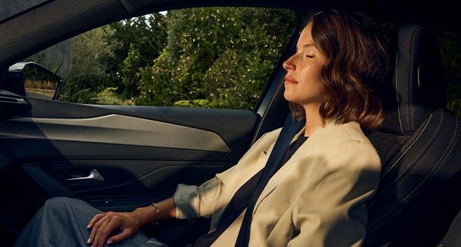 New Peugeot e-308 SW - Interior